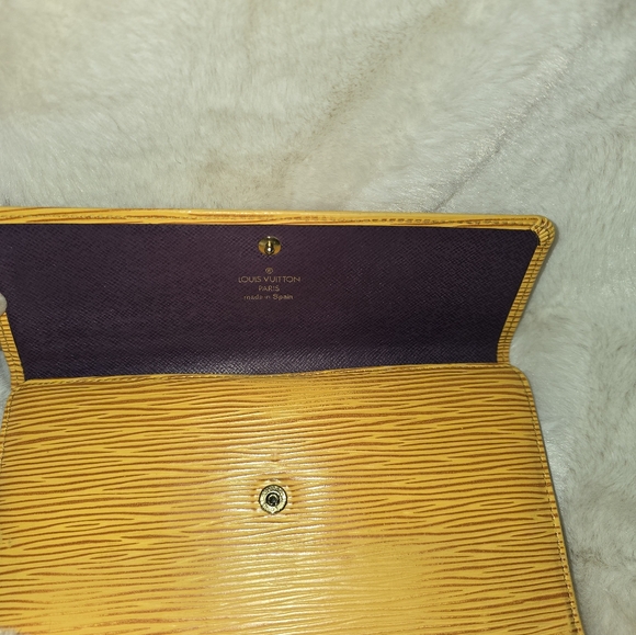 LOUIS VUITTON Continental Yellow Epi wallet w Purple Interior - Picture 5 of 12